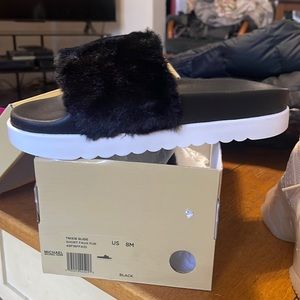Michael Kors Trixie slides